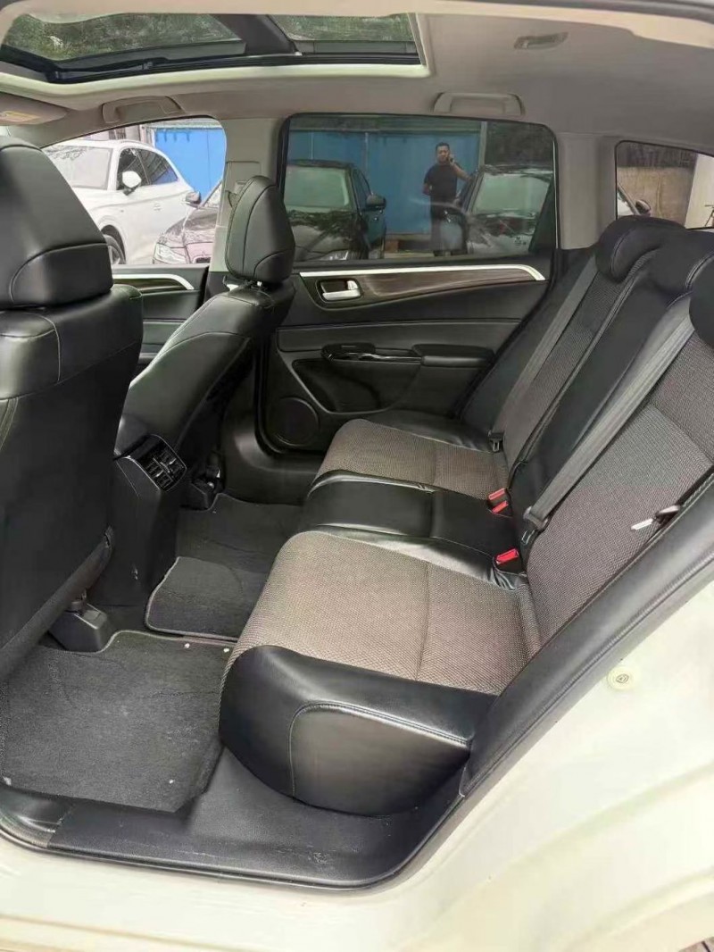 南宁19年本田杰德4