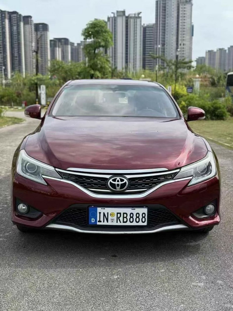 南宁15年丰田锐志1