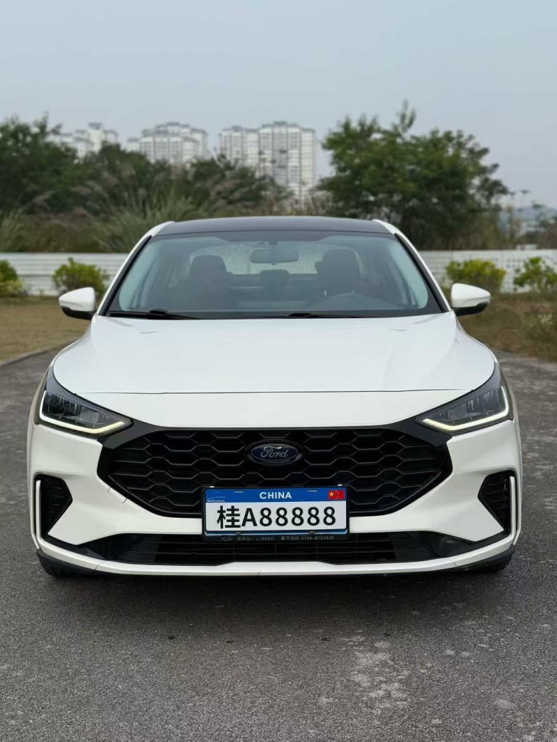 南宁23年福特福克斯1