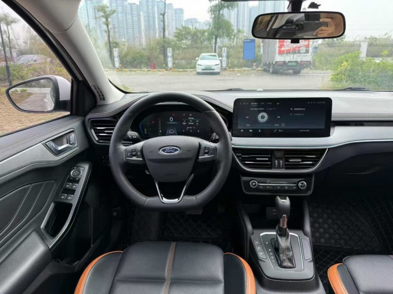 南宁23年福特福克斯9