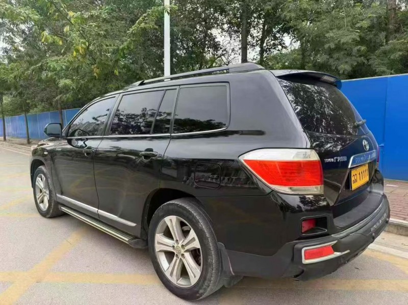 南宁14年丰田汉兰达9