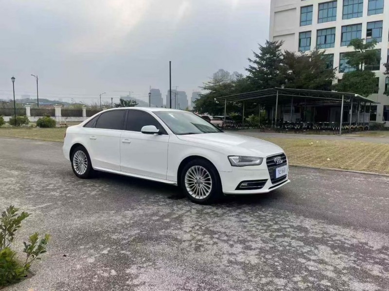 南宁14年奥迪A4L2