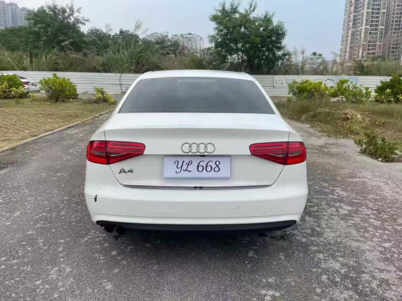 南宁14年奥迪A4L8