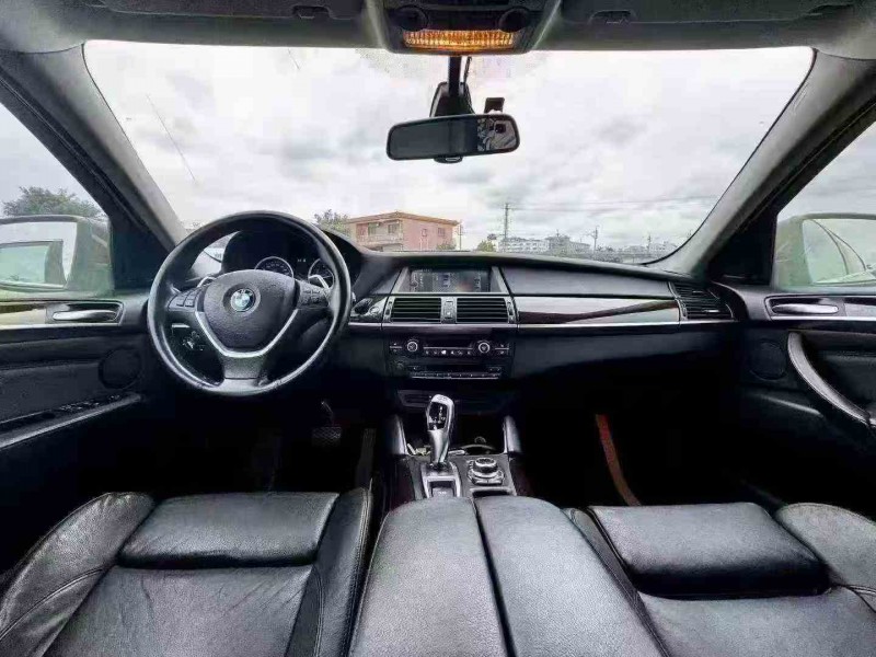 广州12年宝马X65