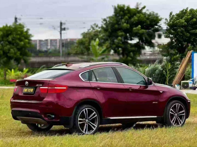 广州12年宝马X68