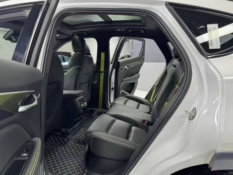 成都22年吉利星越7