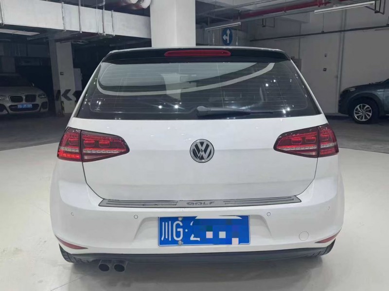 成都17年大众高尔夫2