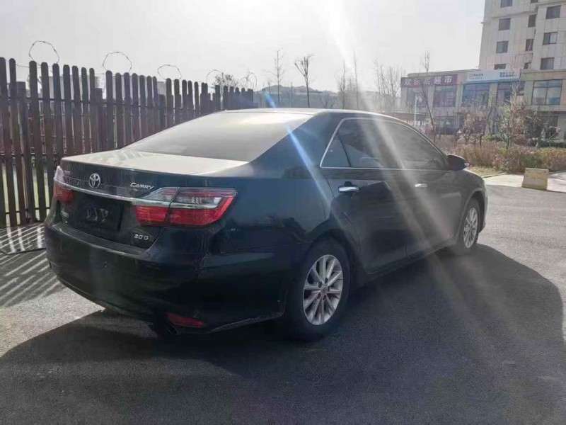 淄博16年丰田凯美瑞7