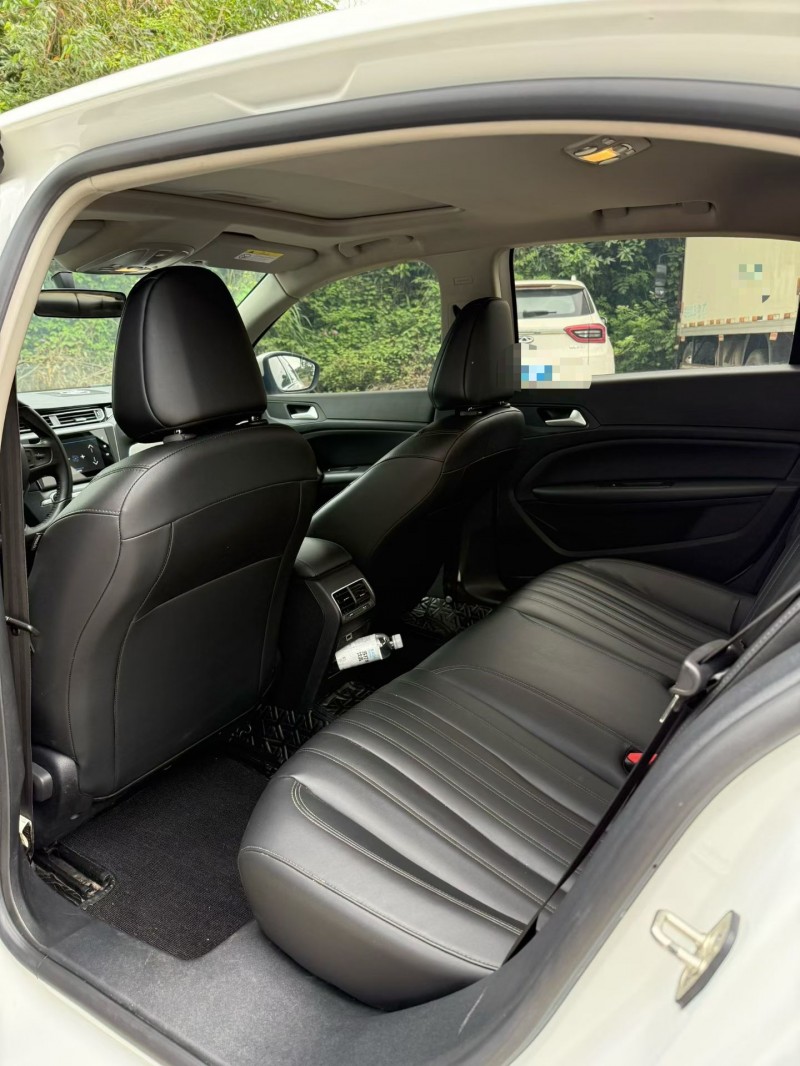 乐山20年东风标致4