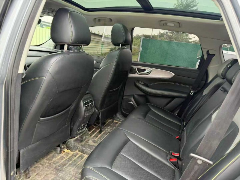 中山20年荣威RX56