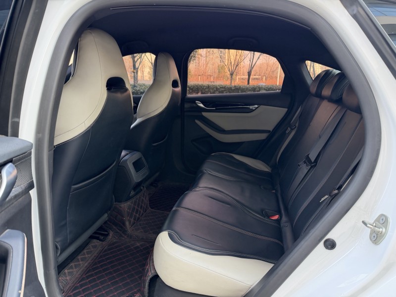 济宁23年比亚迪秦6