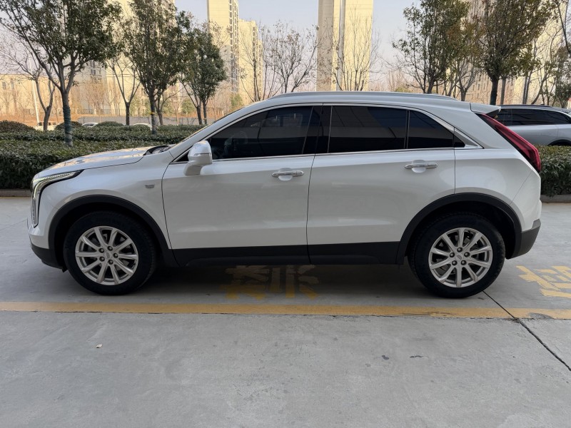 济宁20年凯迪拉克XT47