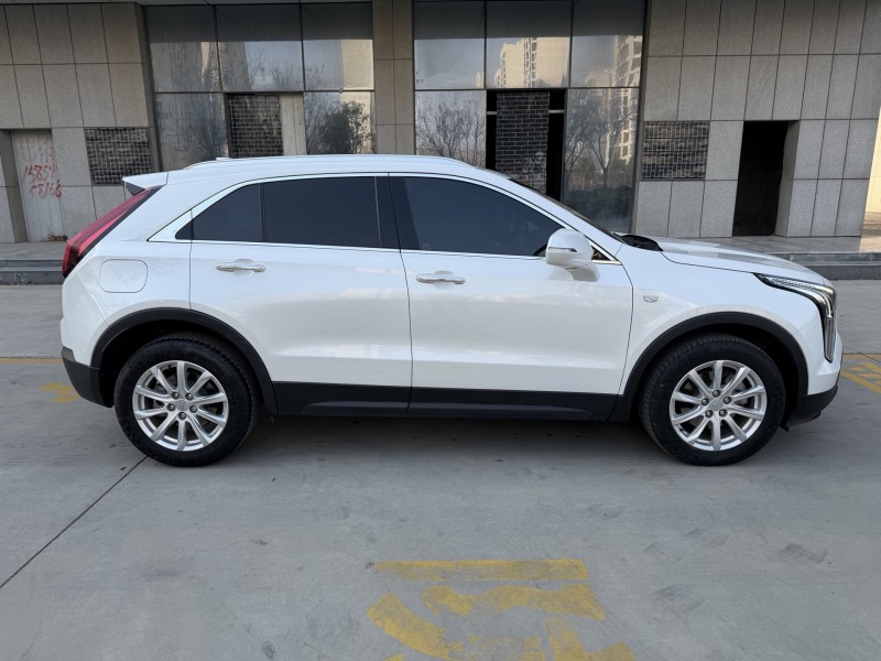 济宁20年凯迪拉克XT48