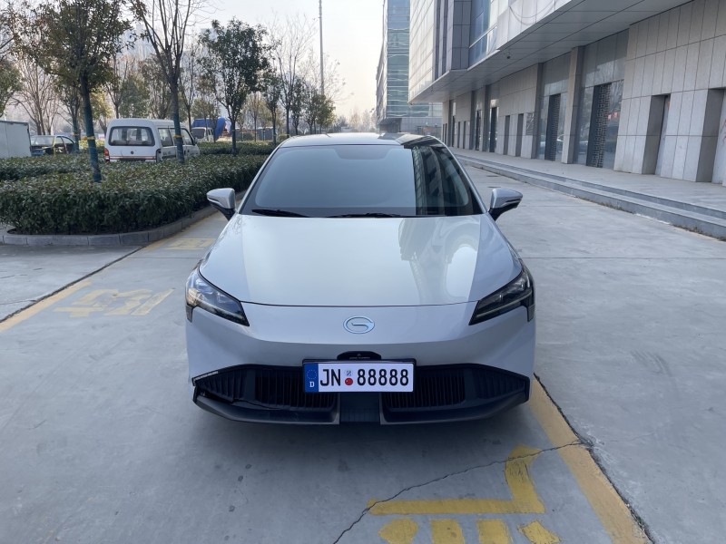 济宁23年传祺埃安S1