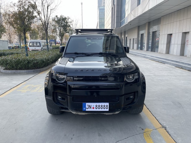 济宁23年路虎卫士1