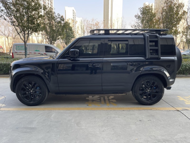 济宁23年路虎卫士8