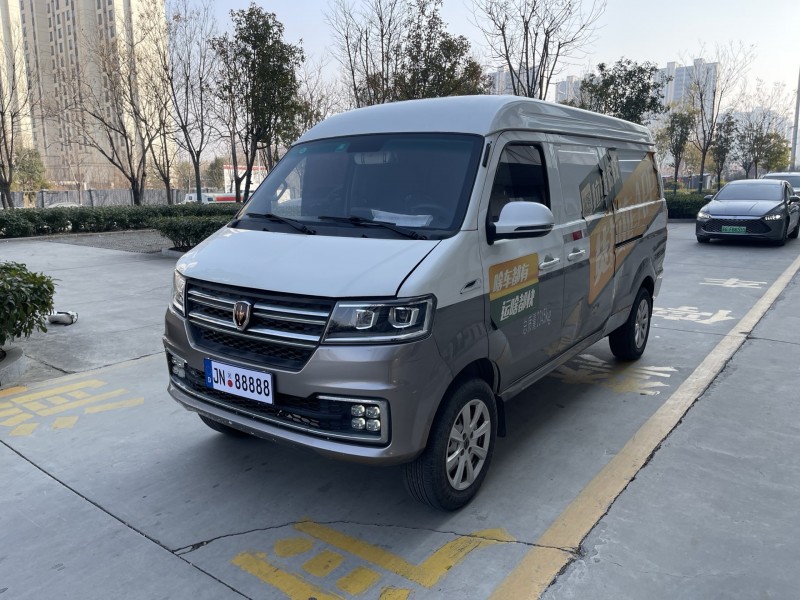 济宁23年华晨海狮3