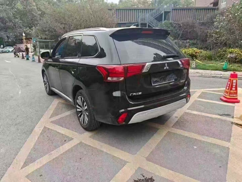 湘潭22年三菱欧蓝德8