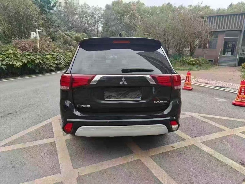 湘潭22年三菱欧蓝德9