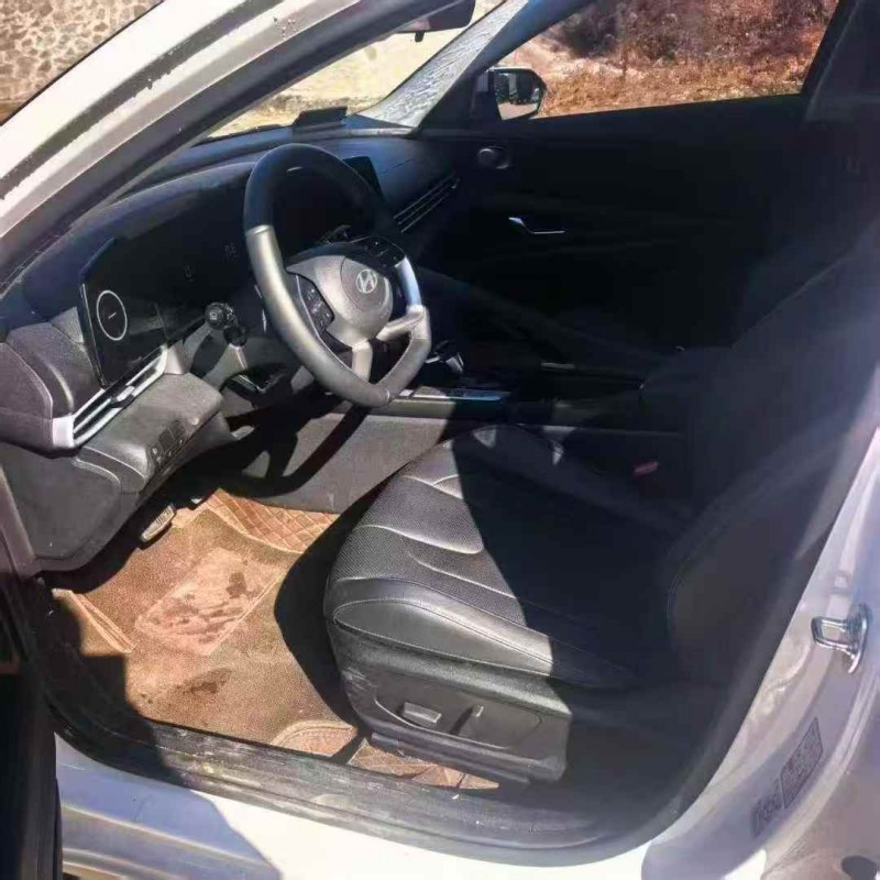 新余25年现代伊兰特3