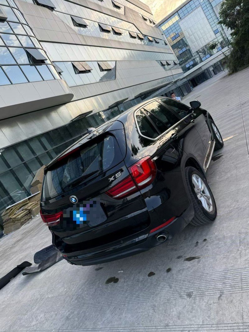 乐山18年宝马X57