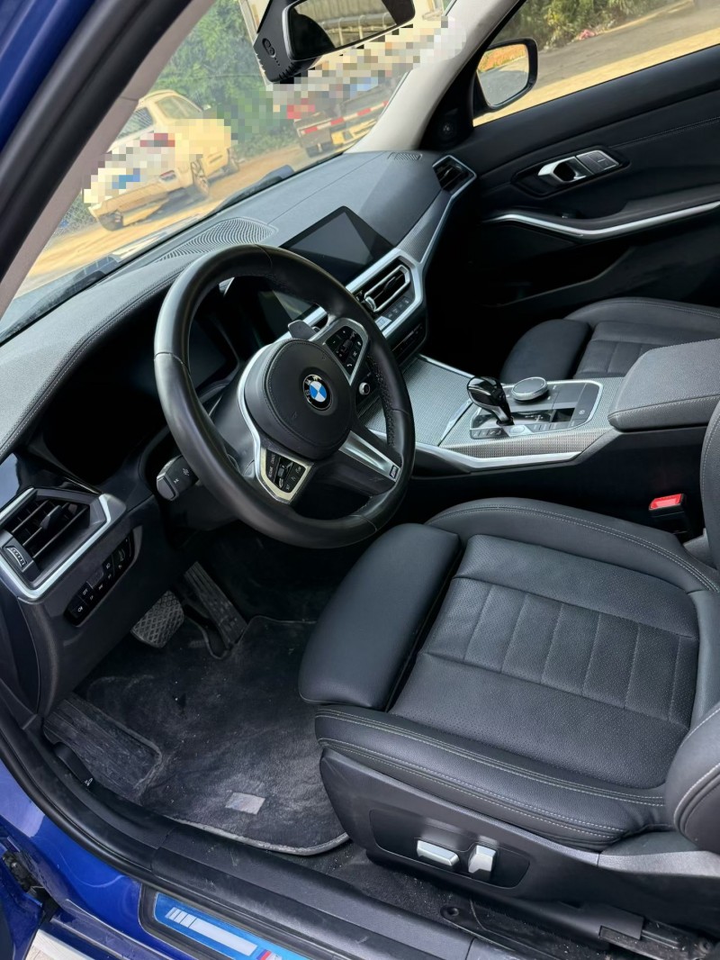 乐山19年宝马3系3