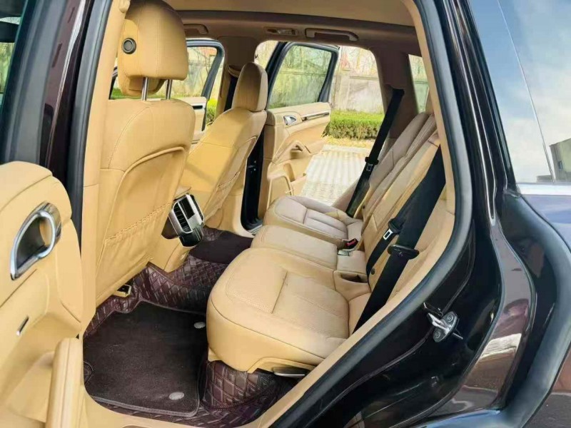 东营17年保时捷卡宴5