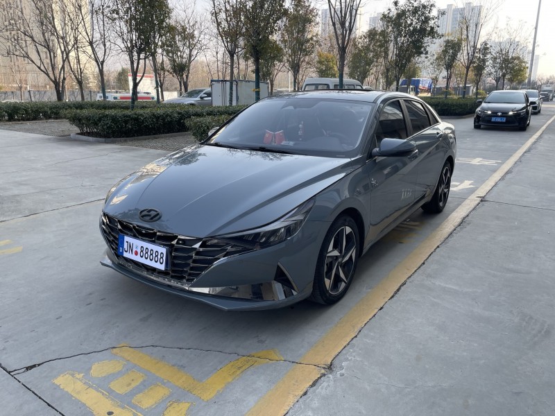 济宁22年现代伊兰特2