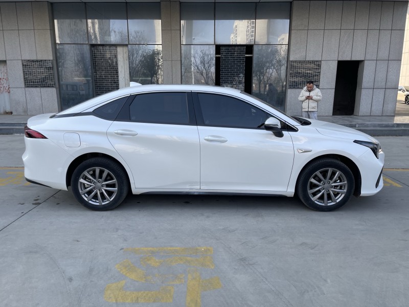 济宁24年传祺埃安S8