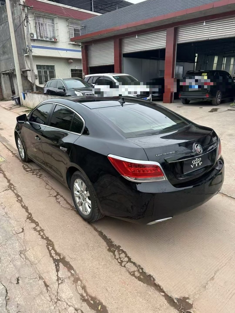 乐山14年别克君越5