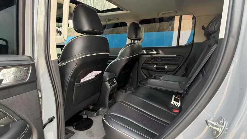 青岛21年长城汽车坦克5