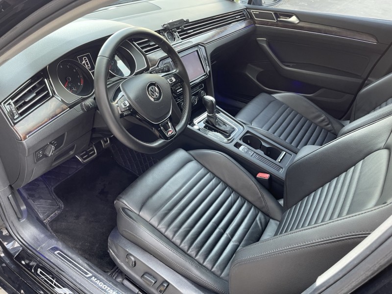 济宁19年大众迈腾5