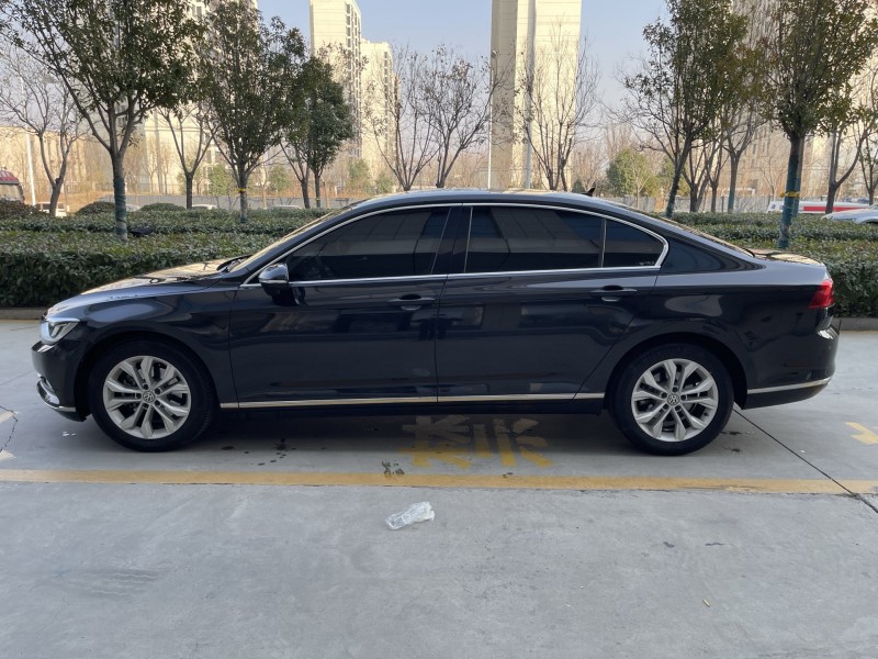 济宁19年大众迈腾8