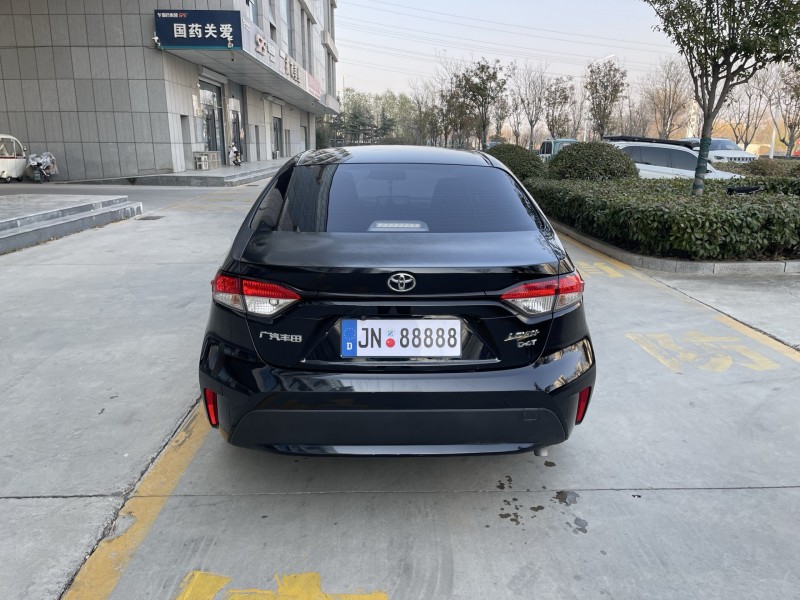 济宁20年丰田雷凌9