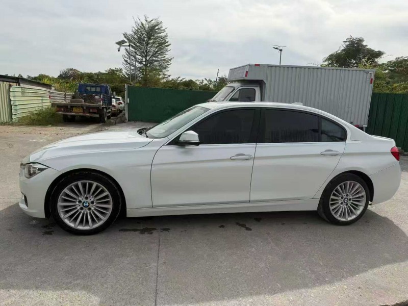 中山17年宝马3系5