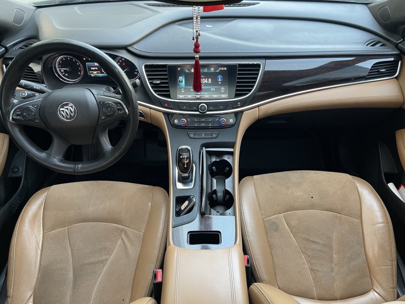 济宁19年别克君越4