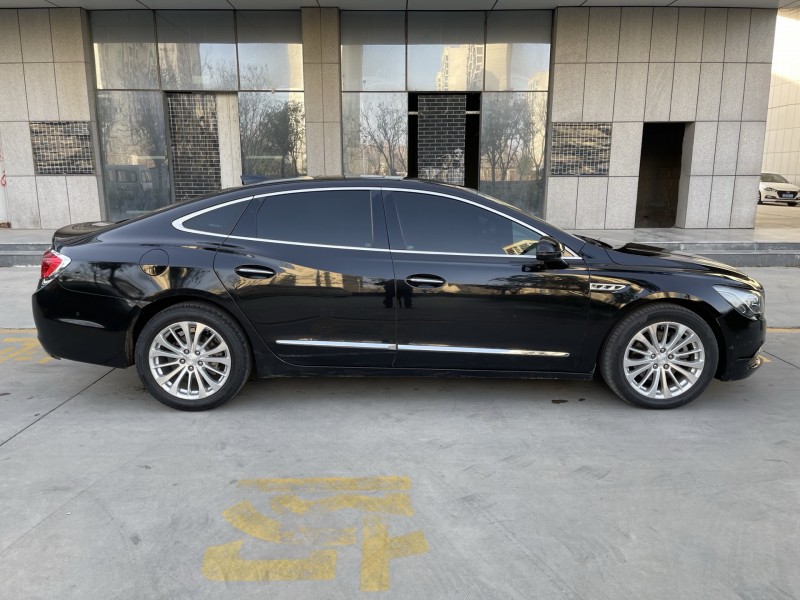 济宁19年别克君越7