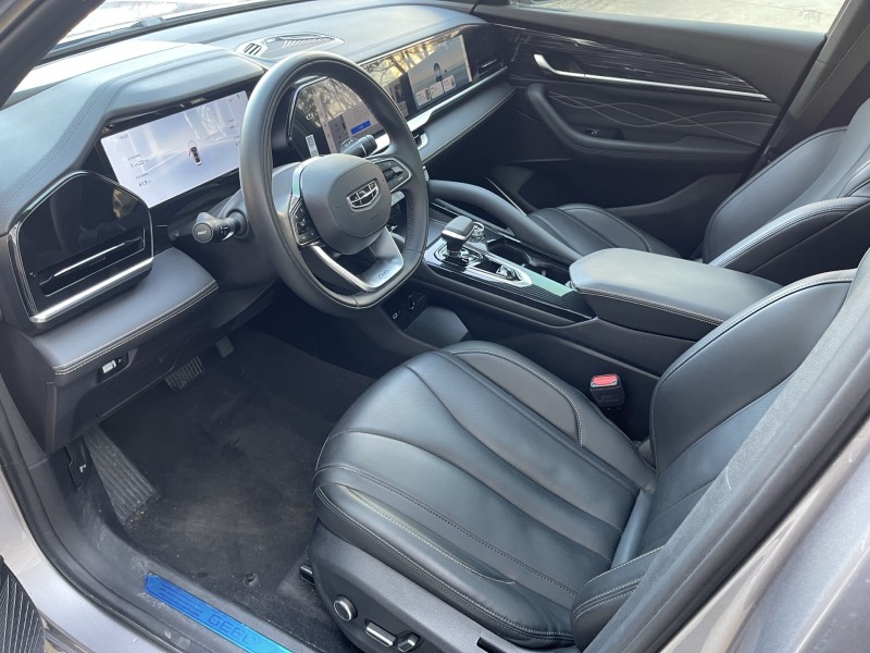 济宁24年吉利星越5