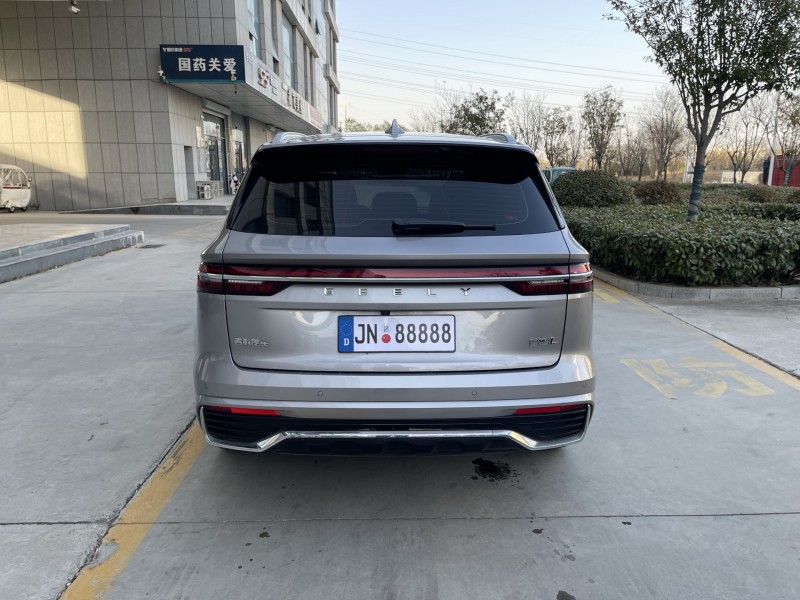 济宁24年吉利星越9