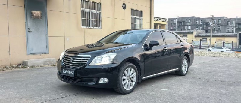 徐州10年丰田皇冠2