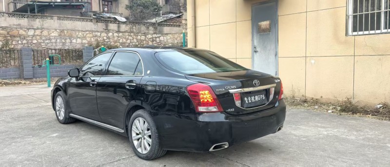 徐州10年丰田皇冠4