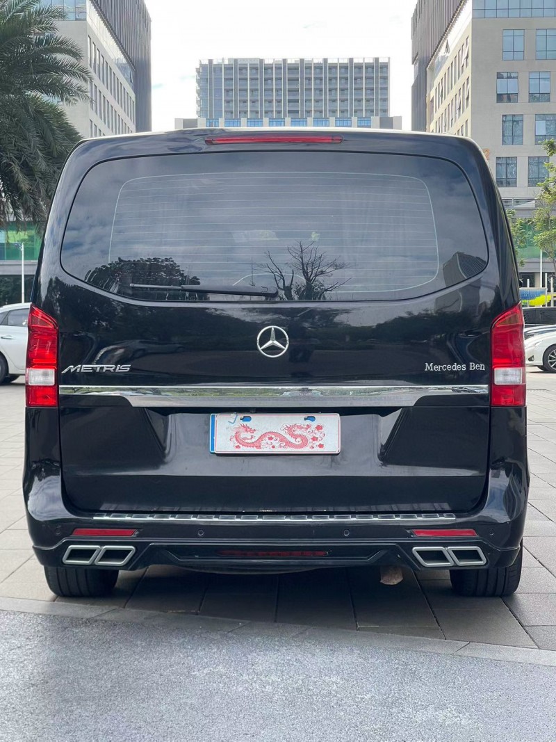 佛山19年奔驰威霆9