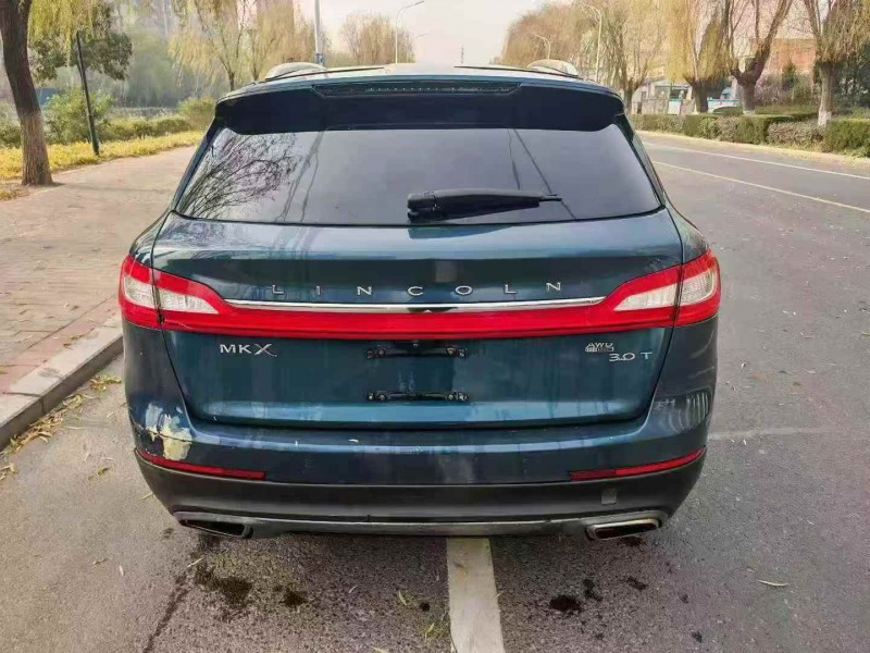 济宁16年林肯MKX9