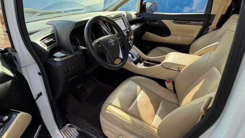 淄博17年丰田埃尔法5