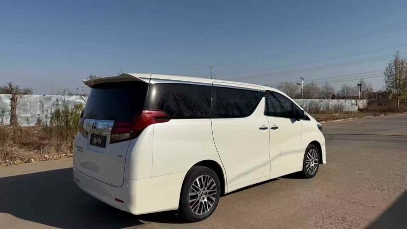 淄博17年丰田埃尔法7