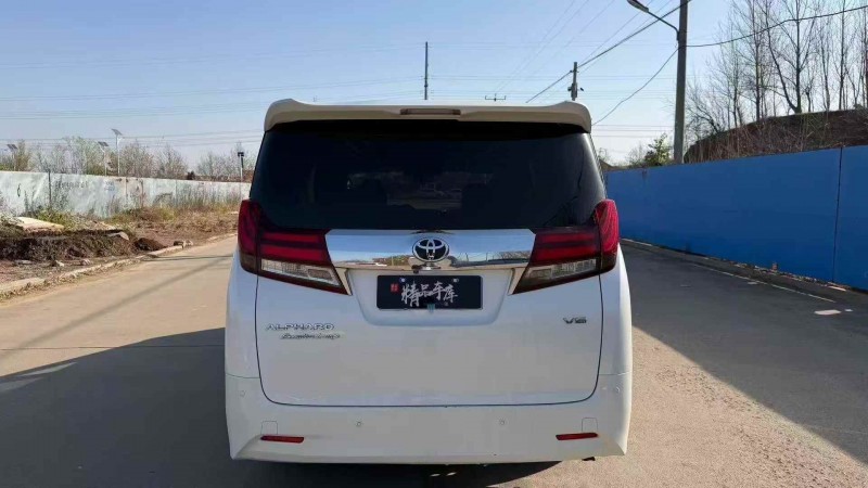 淄博17年丰田埃尔法9