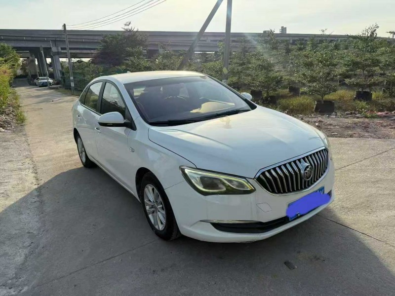 中山17年别克英朗2