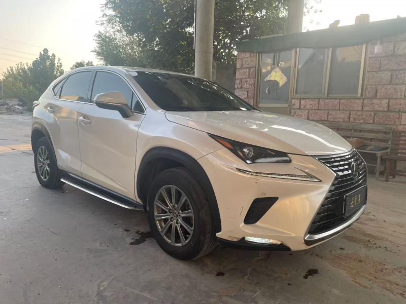 徐州20年雷克萨斯NX3