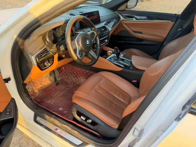 乌鲁木齐18年宝马5系4