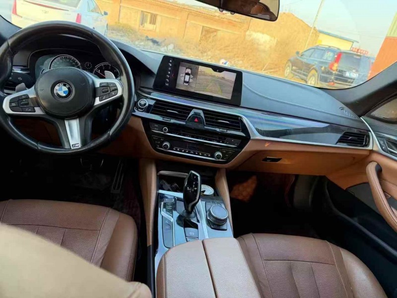 乌鲁木齐18年宝马5系5